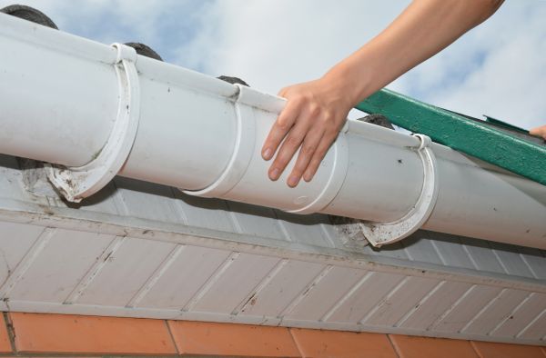 Gutter Reattachment in Longmont